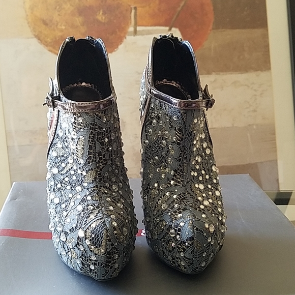 Eva & Zoe Papeete heels - Picture 2 of 3